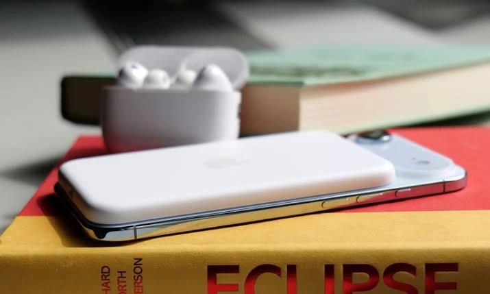 مگسیف چیست و چگونه کار میکند؟ راهنمای کامل MagSafe